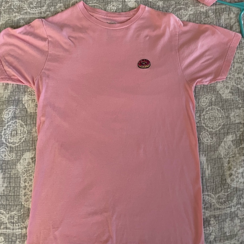 Raised donut logo mens pink t shirt size M like new